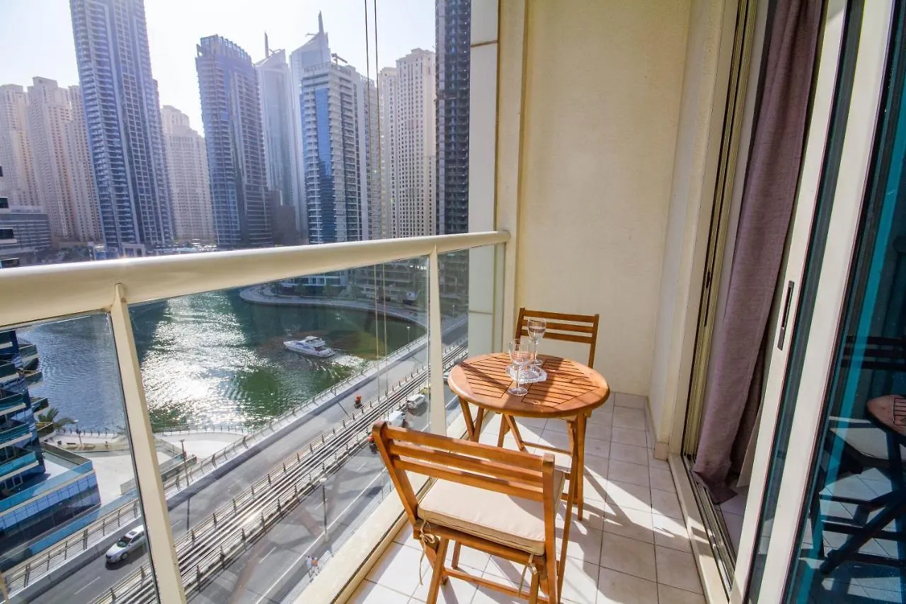 Bespoke Holiday Homes - Studio Apartment With Marina View Dubaj